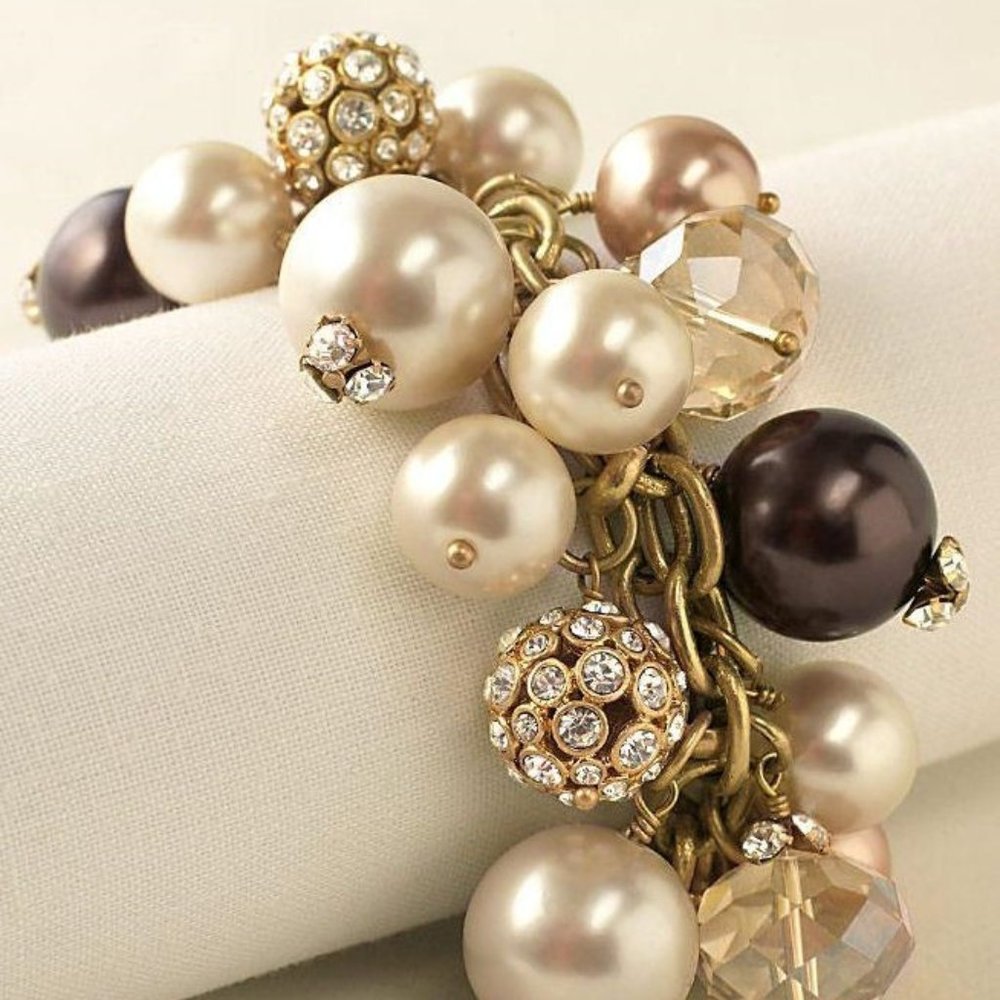 Stella and Dot Audrey Cluster Pearl Bracelet, retired vintage
